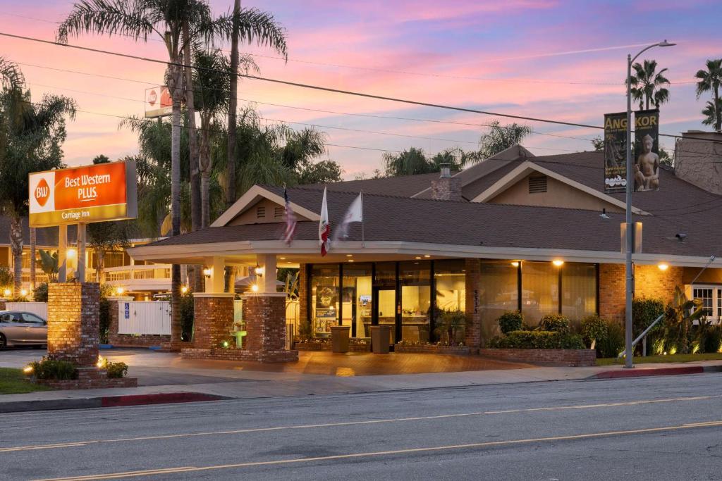 Best Western Plus Carriage Inn Review