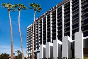 Beverly Hills Marriott - Hotel Overview