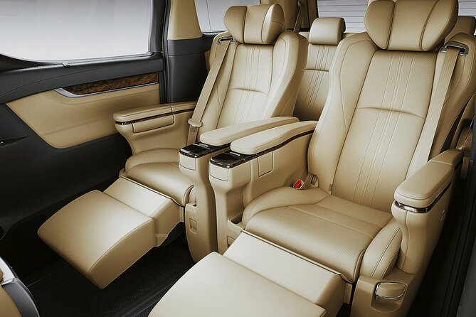 Bronx - LGA: Private Airport Departure Transfers - Vehicle and Amenities