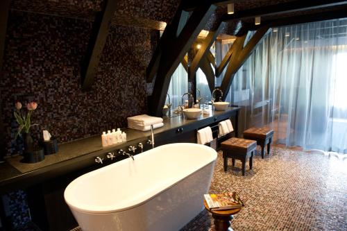 Canal House - About Your Stay