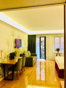 Chassé Hotel Residency - About Your Stay