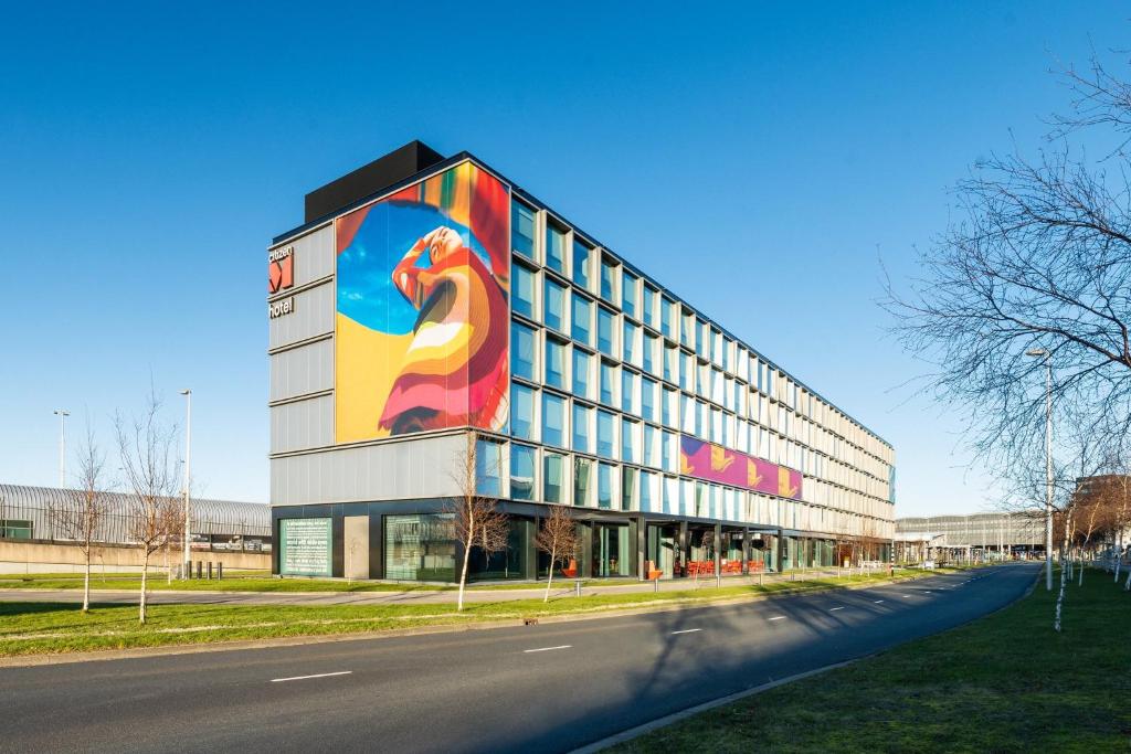 Citizenm Schiphol Airport Review