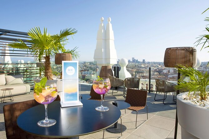 Cocktail Tour Experience and Mini Tour Madrid Center