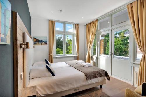 Dijkstra Hotels - About Your Stay