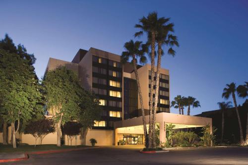DoubleTree by Hilton Fresno Convention Center - About Your Stay