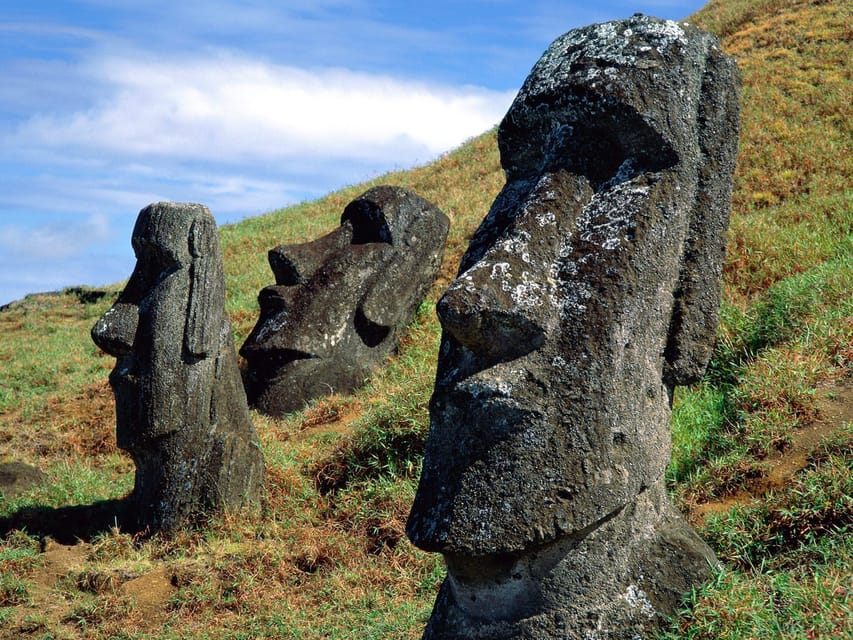Easter Island: Moai Full Day Private Tour
