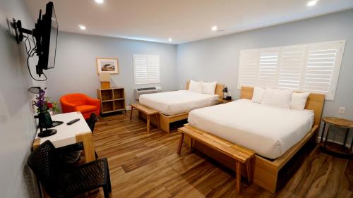 El Royale Gardens Near Universal Studios - About Your Stay