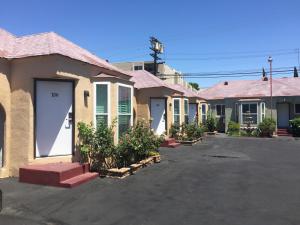 El Royale Hotel - Near Universal Studios Hollywood - Hotel Overview and Location