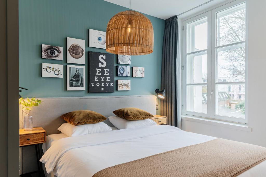 Eye Hotel Review