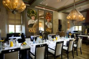 Fletcher Hotel-Restaurant Kasteel Erenstein - About Your Stay
