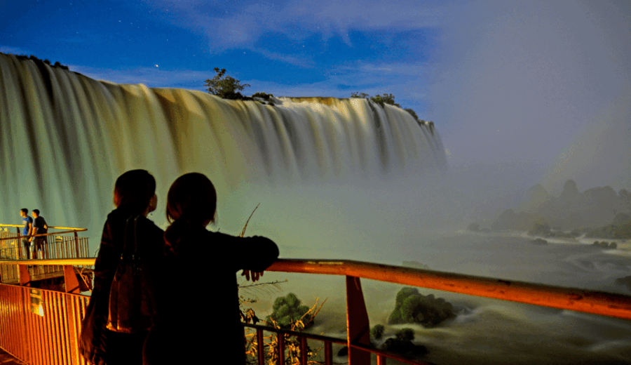 From Foz Do Iguaçu: Night Tour at the Falls