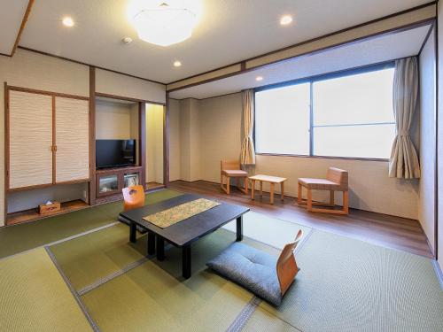 Gion Shinmonso - Key Points