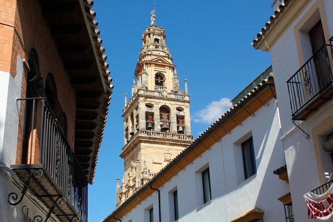 Guided Tour of the Monumental Córdoba on Sunday (Judería, Alcázar, Mosque)
