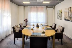 Hampshire Hotel - Avenarius - About Your Stay