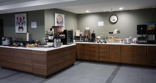 Hartford Hotel Best Western Signature Collection - About Your Stay