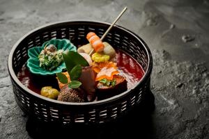 Heihachi Tea House Inn - Key Points
