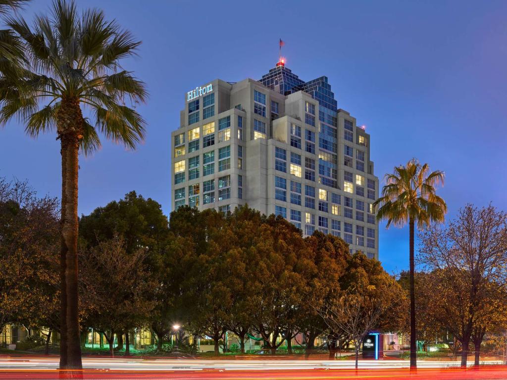 Hilton Los Angeles North-Glendale & Executive Meeting Center Review