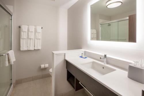Holiday Inn Express & Suites Yosemite Park Area, an IHG Hotel - About Your Stay