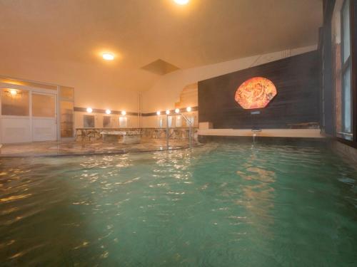 Hotel Apple Land - Key Points