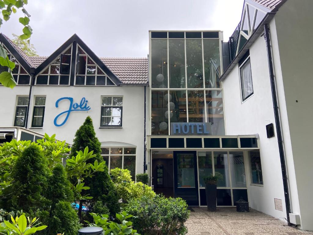 Hotel Joli Bergen - About Your Stay