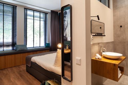Hotel Julien - About Your Stay