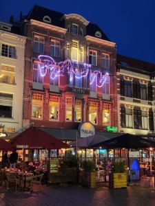 Hotel Pauw - About Your Stay