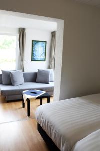 Hotel Restaurant The Twins - Hotel Overview and Location