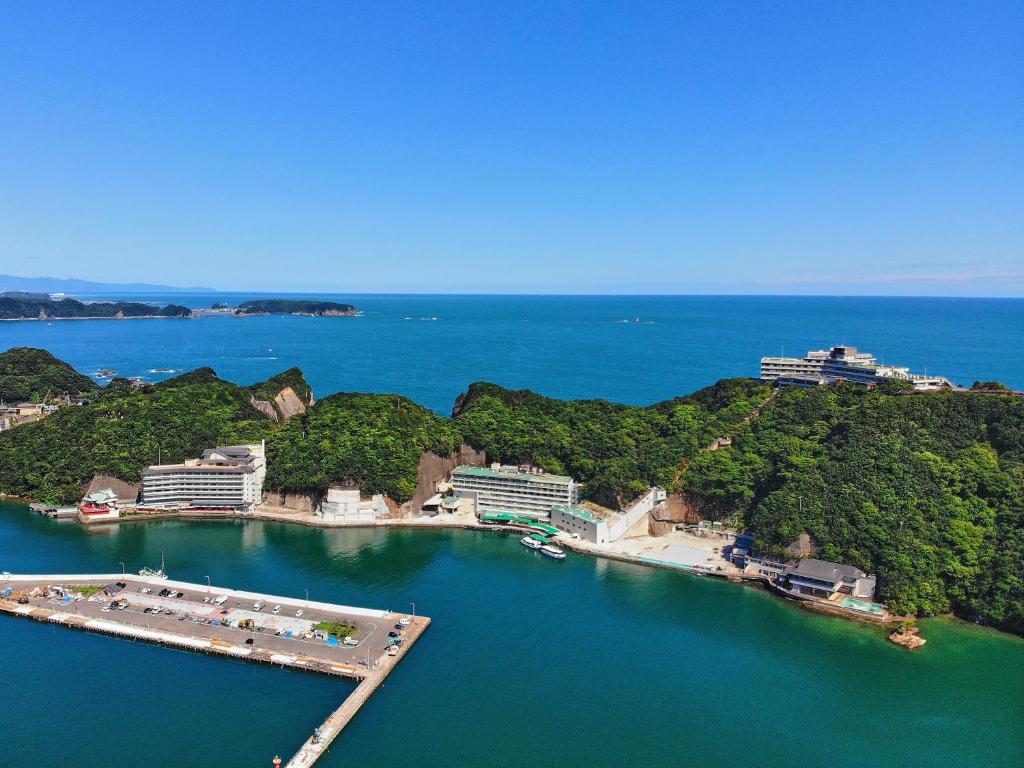 Hotel Urashima - Key Points