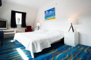 Hotel Van Der Maas - About Your Stay