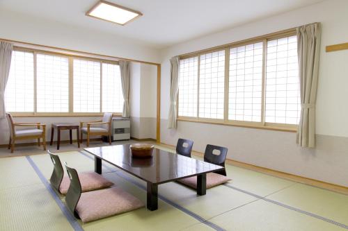 Hotel Yuzawa Yuzawa Denkiya - Key Points