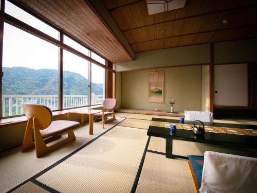 Iwakuni International Tourism Hotel - Key Points