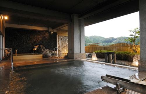 Izu-Nagaoka Hotel Tenbo - Key Points