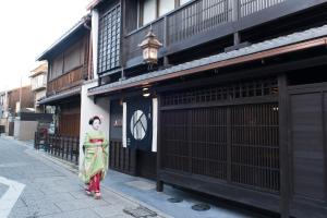 Kamishichiken Oku - Key Points