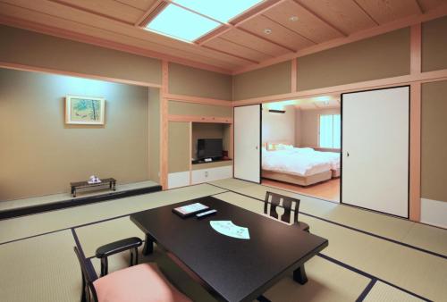 Kasuga Hotel - Key Points