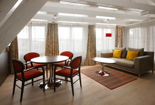 Krasnapolsky Apartments - About Your Stay