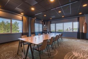 Leonardo Hotel Vinkeveen Amsterdam - About Your Stay