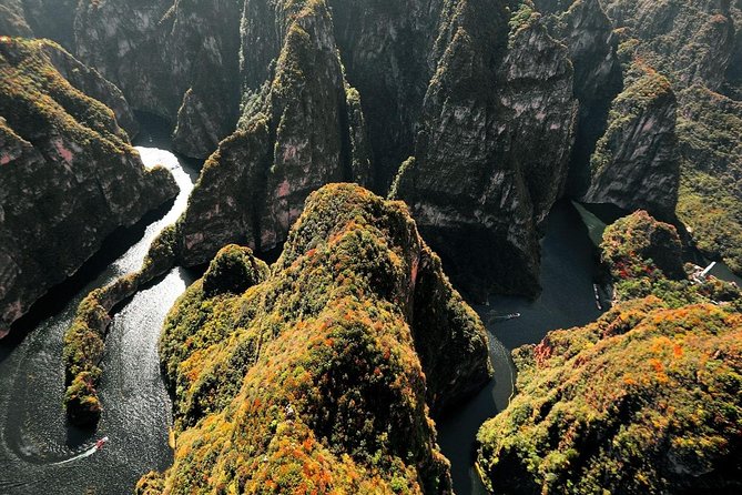 Longqingxia Gorge Cruise and Badaling Unrestored Great Wall Private Day Tour