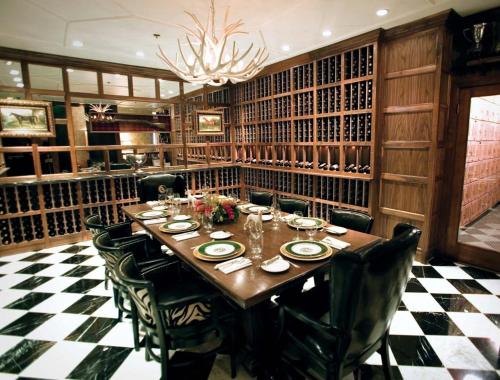 Los Angeles Athletic Club - About Your Stay