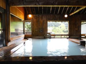 Manza Onsen Nisshinkan - Key Points