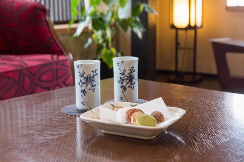 Migiwatei Ochi Kochi - Key Points