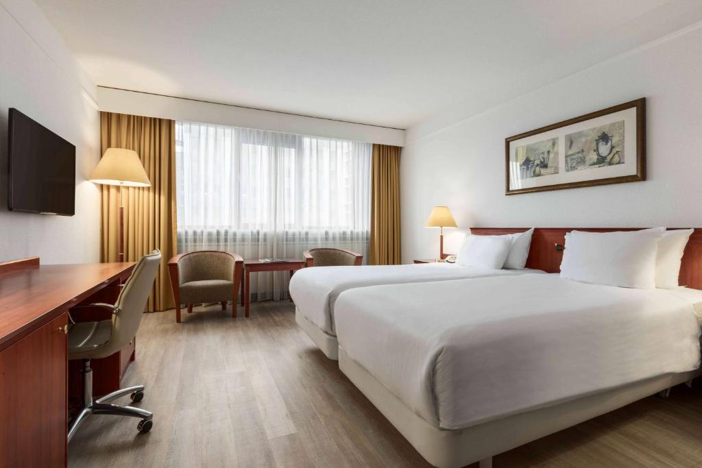 NH Maastricht Review
