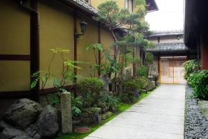 Nissho Besso - Key Points