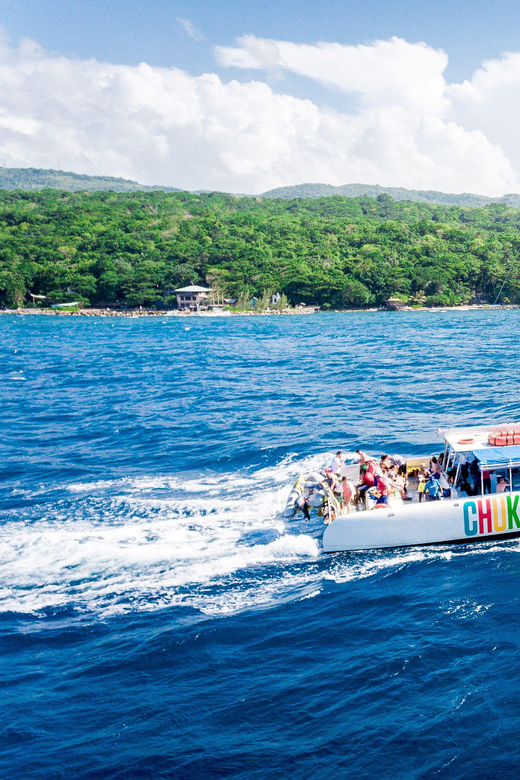 Ocho Rios: Catamaran Sail & Snorkel + Dunns River Climb - Inclusions and Amenities