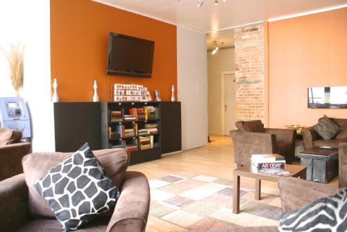 Off SoHo Suites Hotel Review