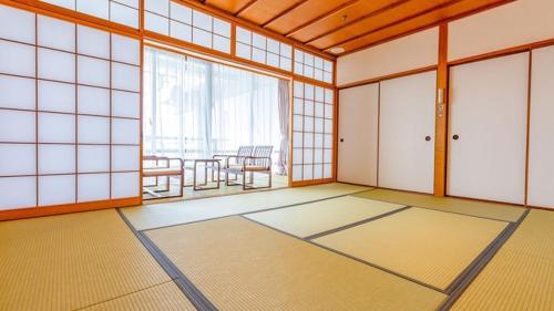 Ooedo Onsen Monogatari Minoh Kanko Hotel - Key Points