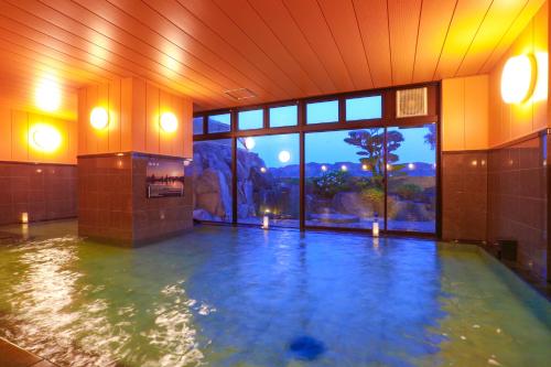 Ooedo Onsen Monogatari Nanki Kushimoto - Key Points