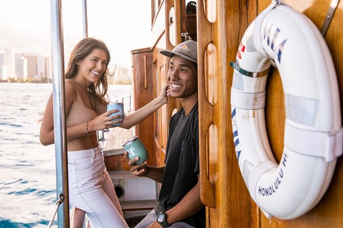 Private Morning Coffee Cruise in Waikiki and Honolulu