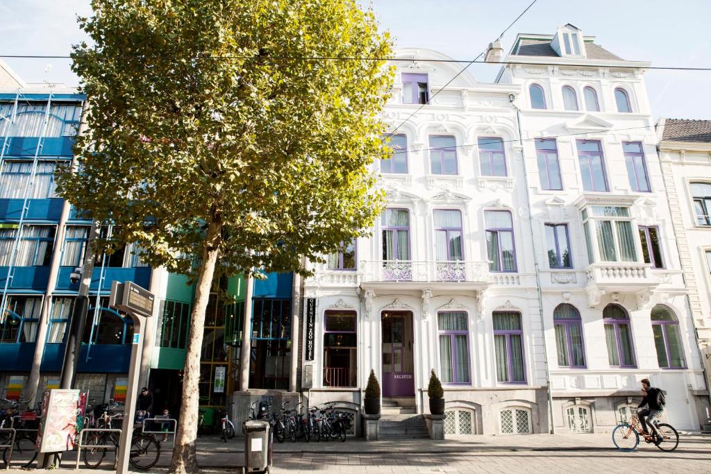 Quentin Zoo Hotel - About Your Stay