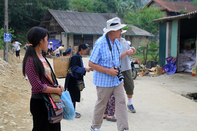Sapa Easy Trekking Villages 2 Days/1 Night Stay at Hotel, Meals, Tour Guide