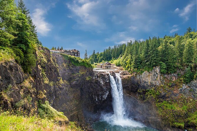 Seattle Wine and Waterfall - Private Luxury Day Tour With Lunch